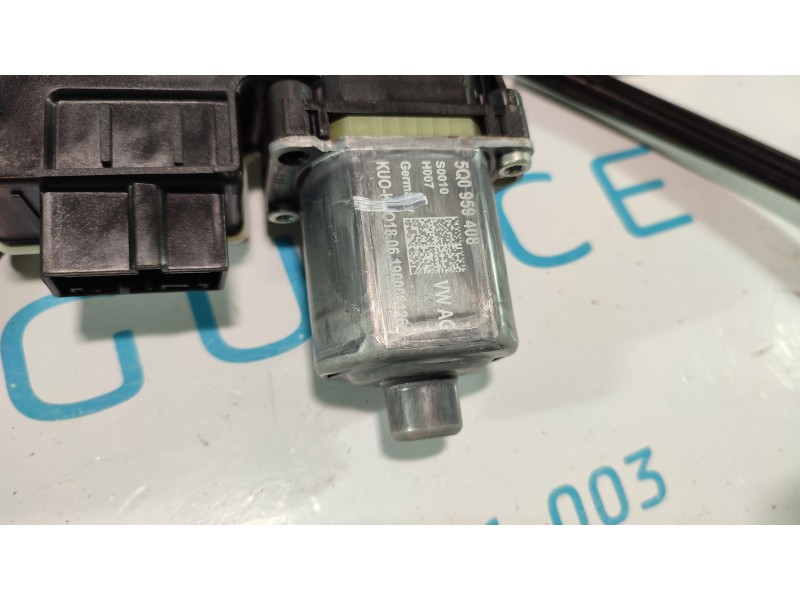 ELEVALUNAS TRASERO DERECHO 2GA839462G  - imagen 2