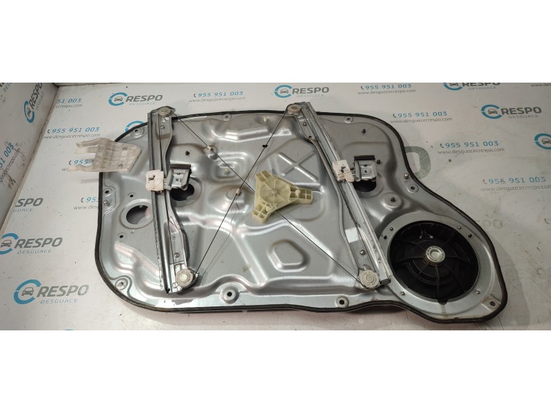 ELEVALUNAS DELANTERO DERECHO 824801H130  - imagen 3