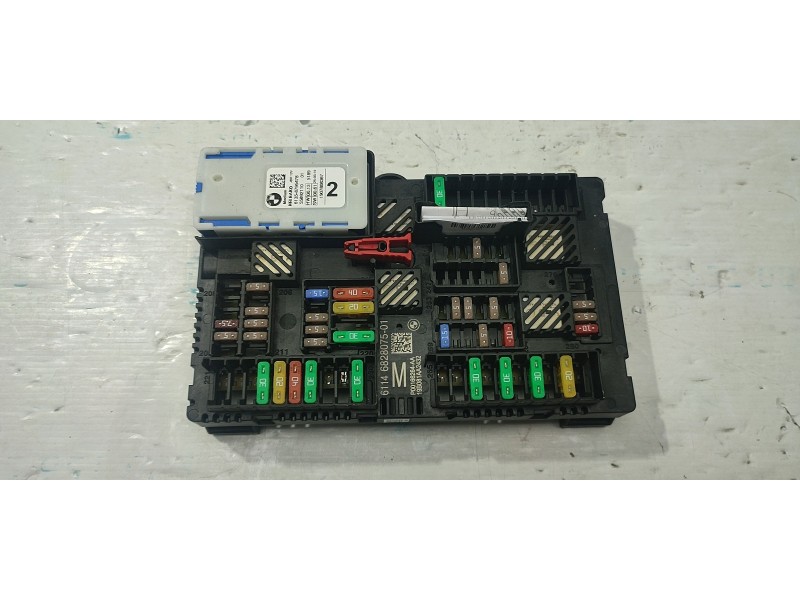 CAJA RELES / FUSIBLES 6828075  - imagen 1