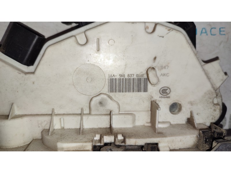 CERRADURA PUERTA DELANTERA DERECHA 5N1837016E  - imagen 3
