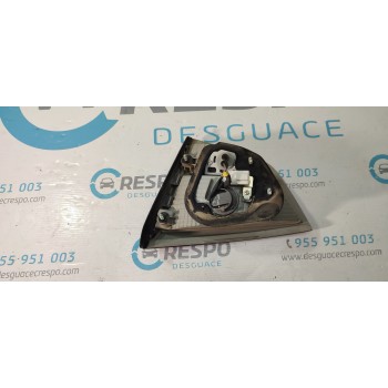 PILOTO TRASERO IZQUIERDO INTERIOR 924052Y0  - miniatura 3