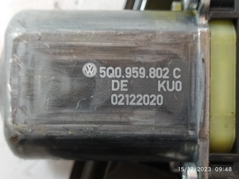 ELEVALUNAS DELANTERO IZQUIERDO 83A837461 5Q0959802C  - imagen 4