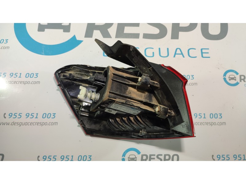 PILOTO TRASERO DERECHO 2GA945096  - imagen 2