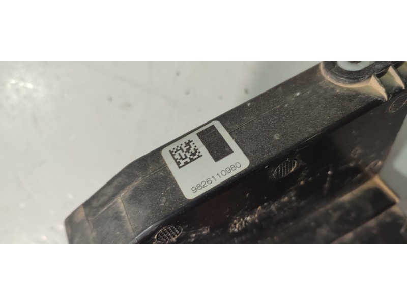 CERRADURA PUERTA TRASERA DERECHA 9826110980  - imagen 2