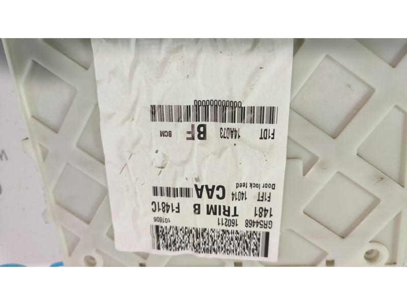 CAJA RELES / FUSIBLES 30S58KD13F06  - imagen 2