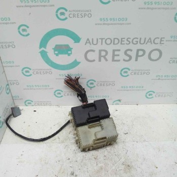 CAJA RELES / FUSIBLES 