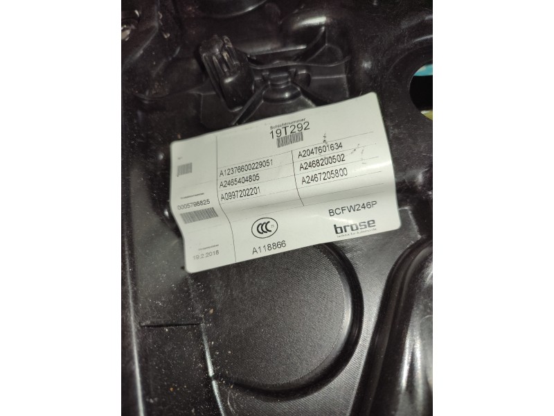 ELEVALUNAS DELANTERO DERECHO A2468200502  - imagen 3