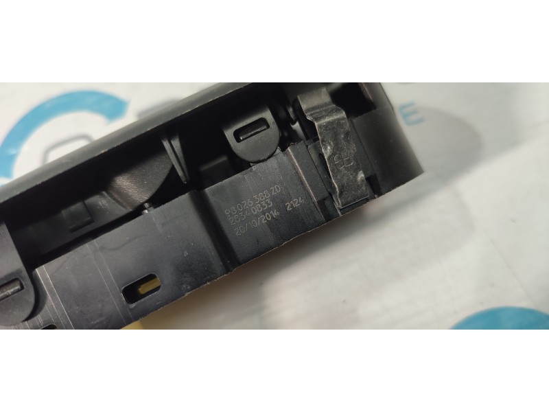 MANDO ELEVALUNAS DELANTERO DERECHO 98026388ZD  - imagen 2