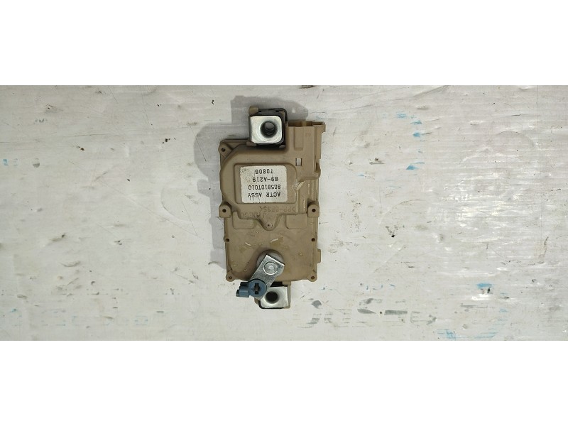 MOTOR CIERRE CENTRALIZADO DELANTERO DERECHO 805810T010  - imagen 1