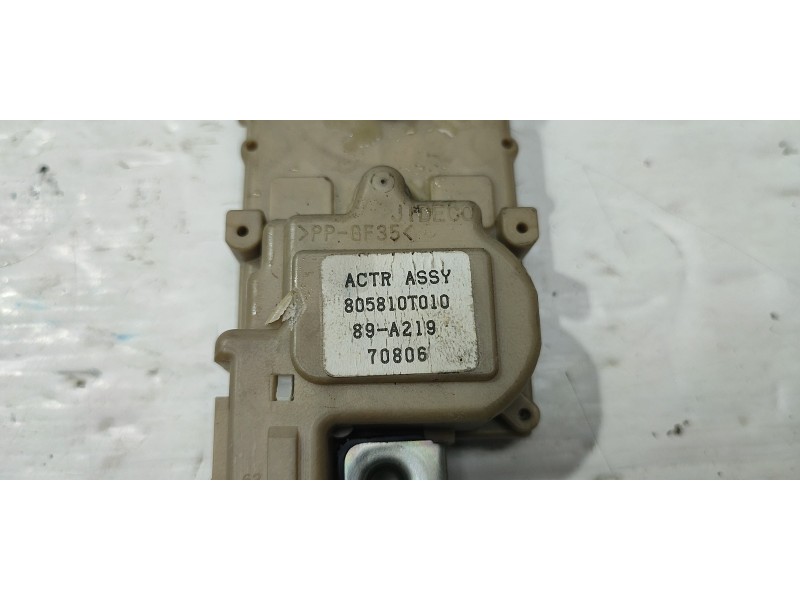 MOTOR CIERRE CENTRALIZADO DELANTERO DERECHO 805810T010  - imagen 2