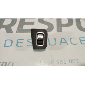 MANDO ELEVALUNAS DELANTERO DERECHO A2059051513 