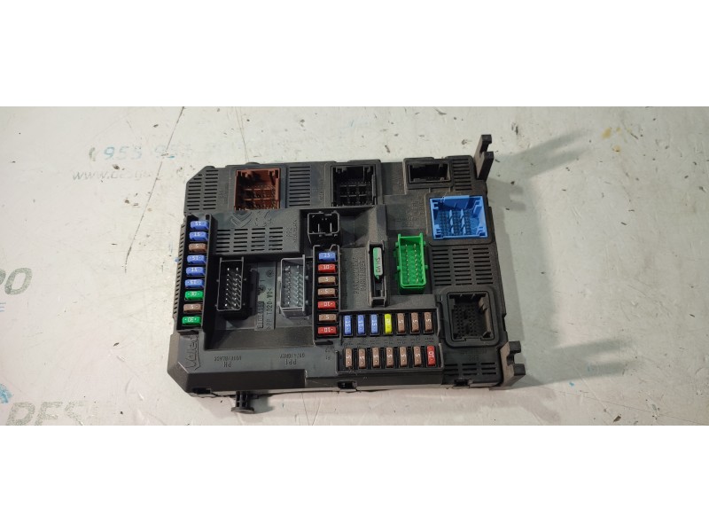 CAJA RELES / FUSIBLES 9807531680  - imagen 2