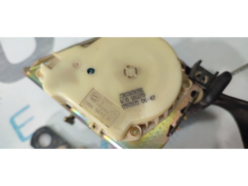 CINTURON SEGURIDAD TRASERO DERECHO 33036505E  - imagen 2