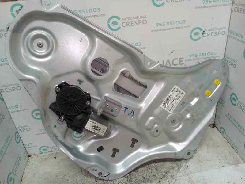 ELEVALUNAS TRASERO DERECHO 814202Y010  - imagen 1