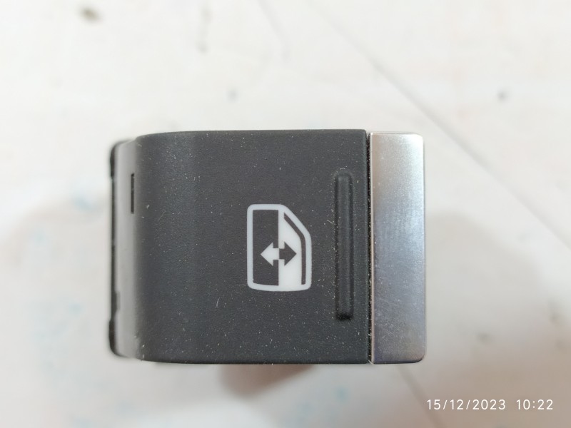 MANDO ELEVALUNAS TRASERO DERECHO 4K0959855  - imagen 1