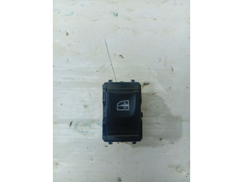 MANDO ELEVALUNAS TRASERO DERECHO 254218614R 10023874  - imagen 1