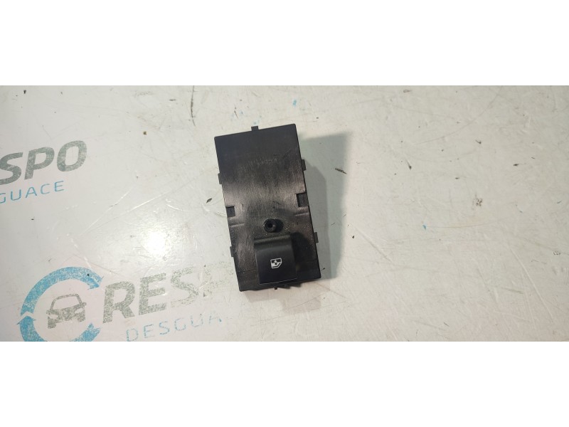 MANDO ELEVALUNAS DELANTERO DERECHO 13301886  - imagen 1