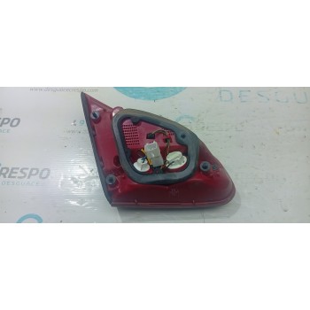 PILOTO TRASERO DERECHO INTERIOR 92404A20  - miniatura 2