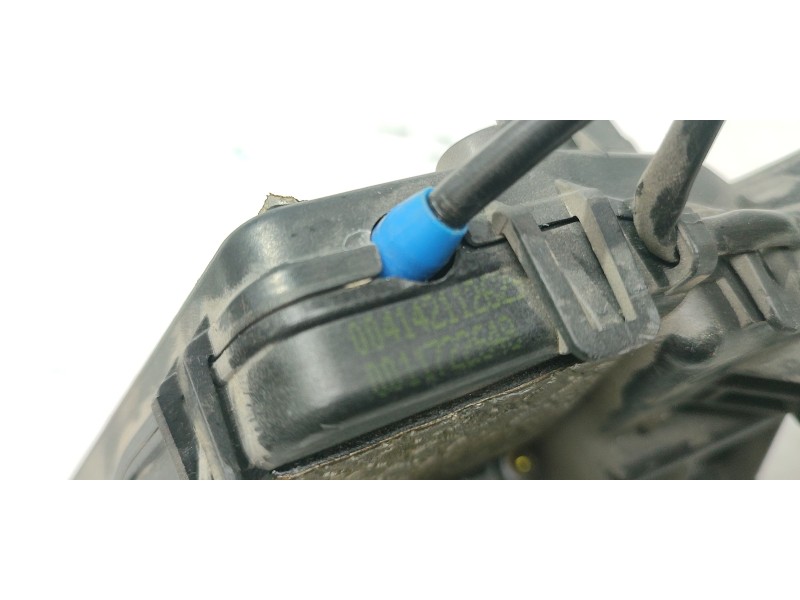 CERRADURA PUERTA TRASERA DERECHA 004142112629  - imagen 2