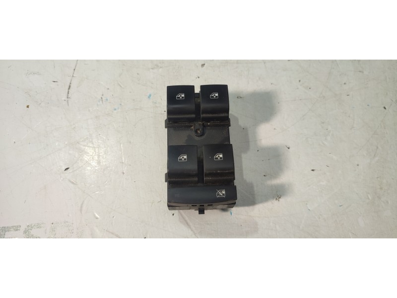 MANDO ELEVALUNAS DELANTERO IZQUIERDO 13305011  - imagen 1