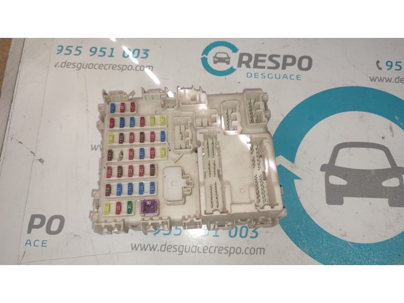 CAJA RELES / FUSIBLES AA1A4881  - imagen 1