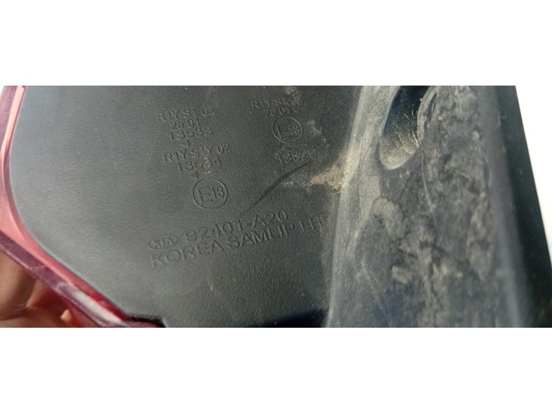 PILOTO TRASERO IZQUIERDO 92401A20  - imagen 2