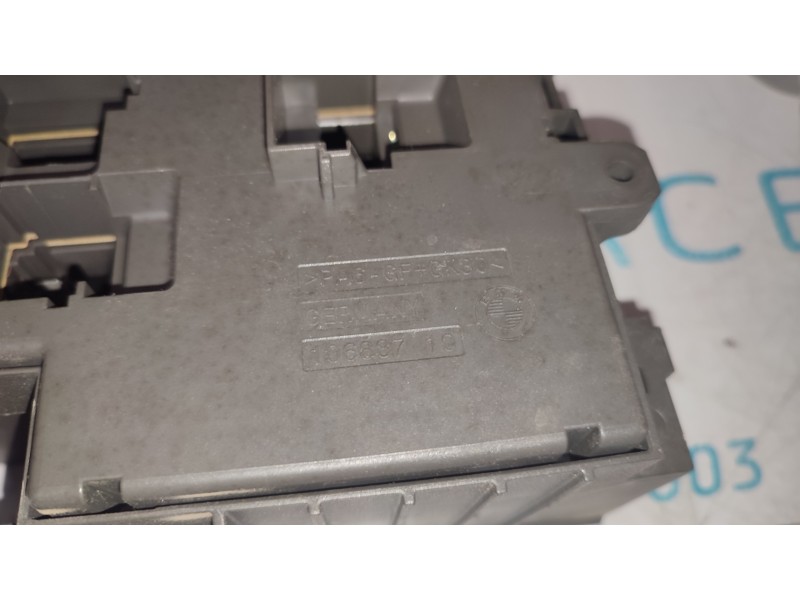 CAJA RELES / FUSIBLES 10688710  - imagen 2