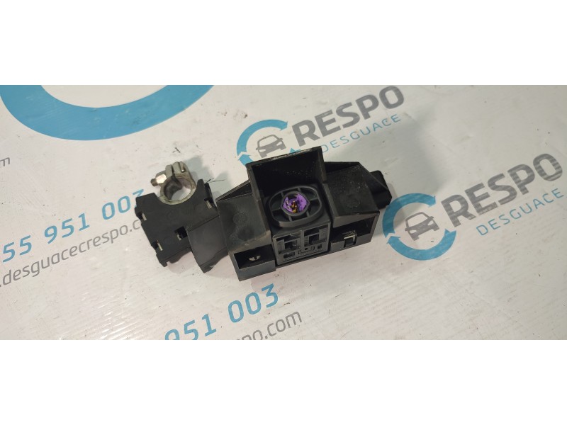 CAJA RELES / FUSIBLES 8J0915459  - imagen 2