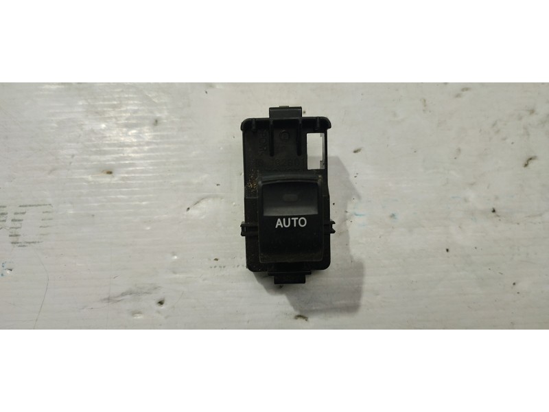 MANDO ELEVALUNAS TRASERO DERECHO 192801  - imagen 1