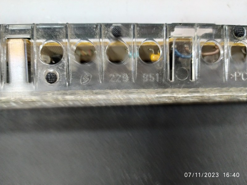 LUZ CENTRAL DE FRENO 229951  - imagen 2