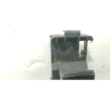 MANDO ELEVALUNAS TRASERO DERECHO 192801  - miniatura 2