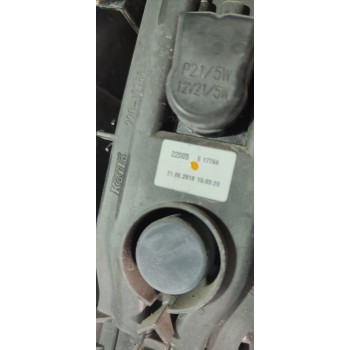 PILOTO TRASERO IZQUIERDO E17766  - miniatura 2