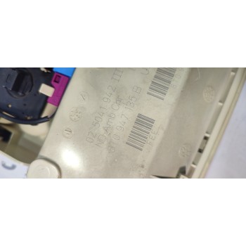LUZ INTERIOR 8T0947135B  - miniatura 2