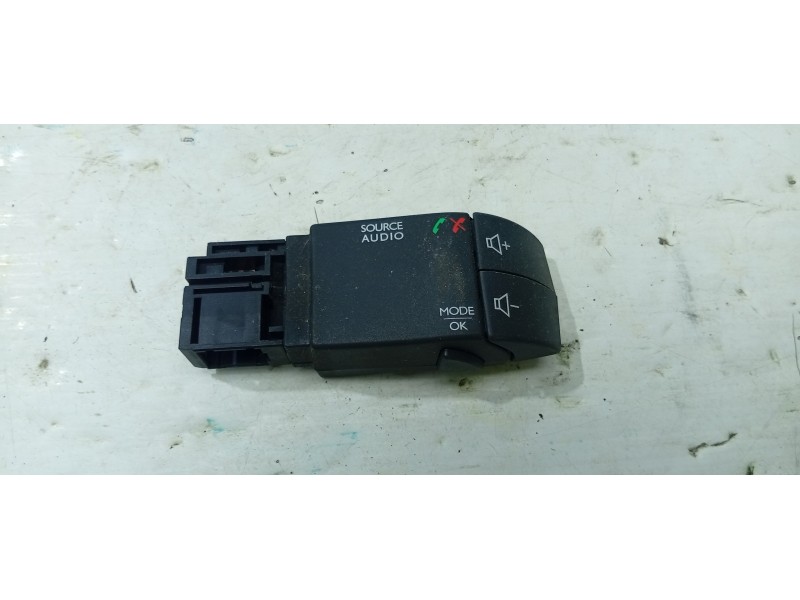 MANDO VOLANTE 255522448R  - imagen 1