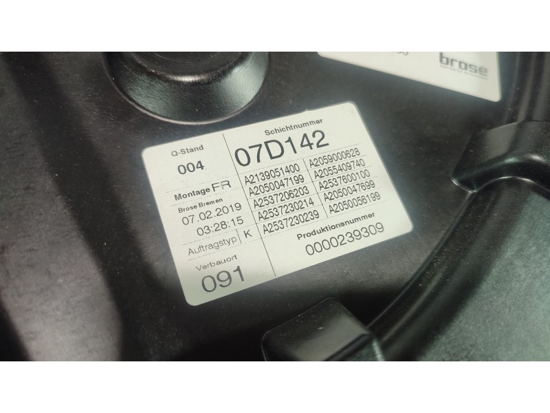 ELEVALUNAS DELANTERO DERECHO A2139051400  - imagen 2