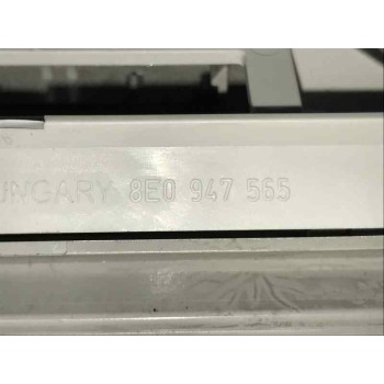 LUZ INTERIOR 8E0947565  - miniatura 2