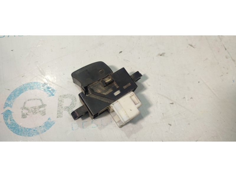 MANDO ELEVALUNAS DELANTERO DERECHO  - imagen 2