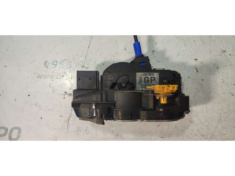 CERRADURA PUERTA DELANTERA DERECHA 13579523  - imagen 1