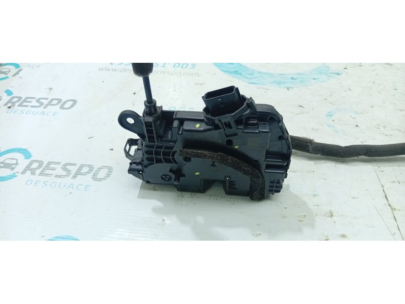 CERRADURA PUERTA TRASERA DERECHA 825005FA0A  - imagen 2