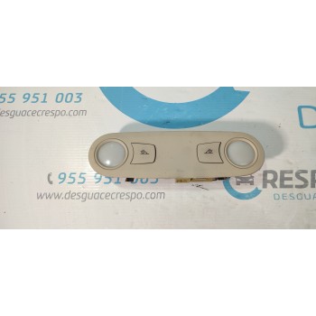 LUZ INTERIOR 8T0947111 