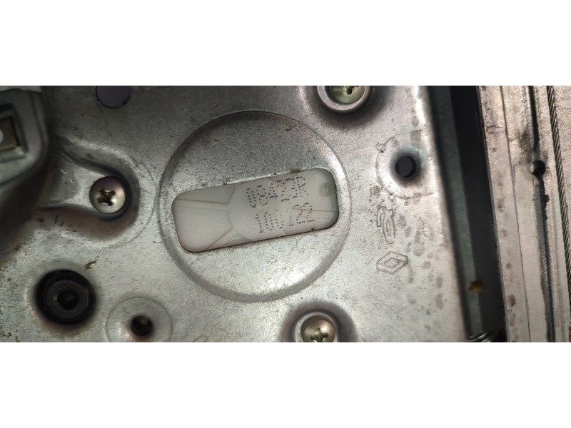 ELEVALUNAS DELANTERO DERECHO 08423R  - imagen 2