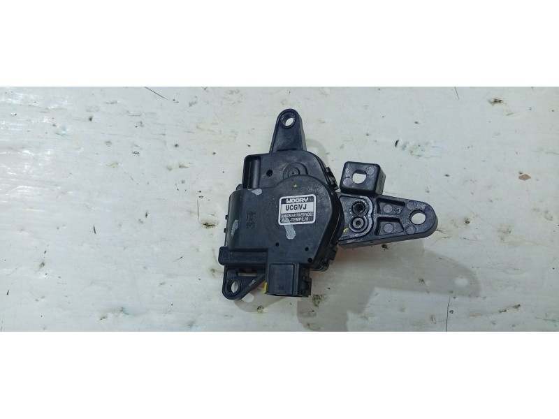 MOTOR APERTURA TRAMPILLAS CLIMATIZADOR EA1F0EDFAD02  - imagen 1