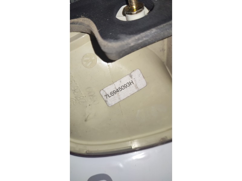 PILOTO TRASERO IZQUIERDO INTERIOR 7L6945093H  - imagen 3