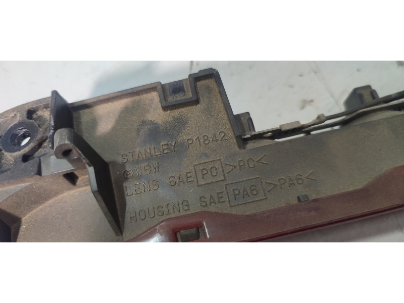 LUZ CENTRAL DE FRENO  - imagen 3