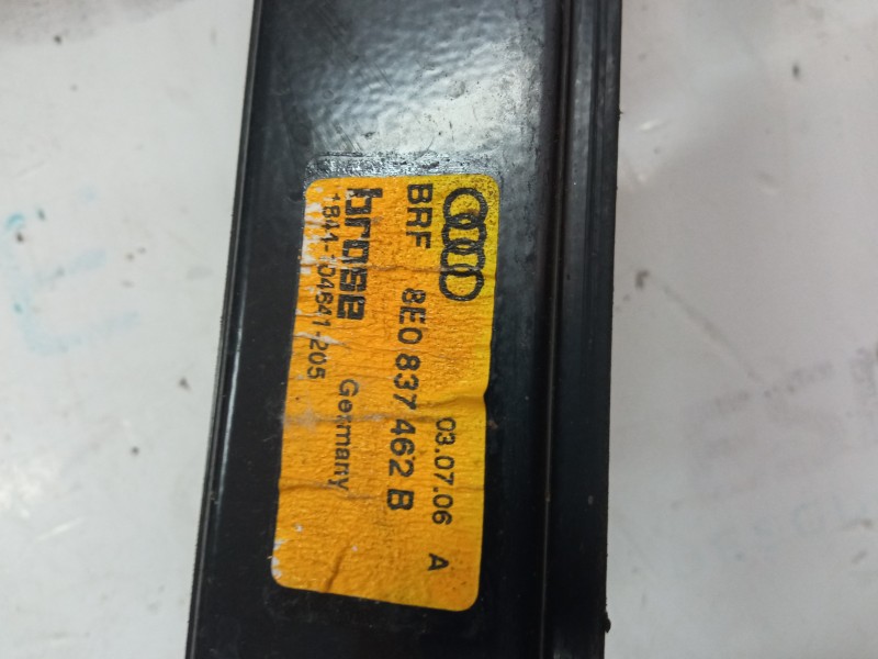 ELEVALUNAS DELANTERO DERECHO 8E0837462B  - imagen 3