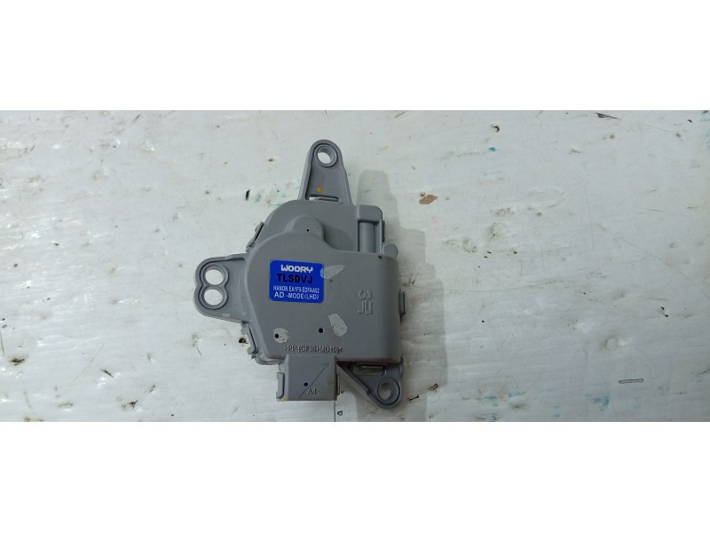 MOTOR APERTURA TRAMPILLAS CLIMATIZADOR EA1F0EDFAA02  - imagen 1