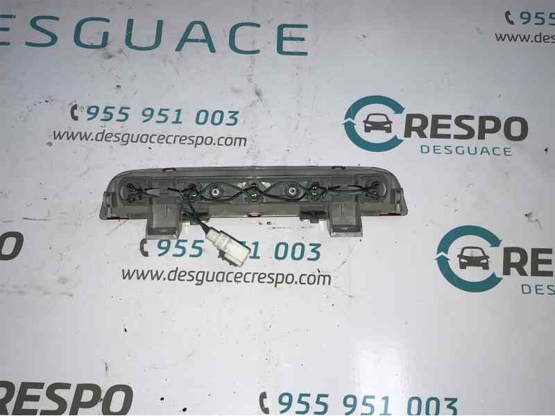 LUZ CENTRAL DE FRENO 927012K0  - imagen 2