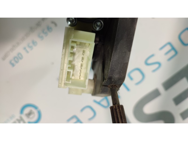 ELEVALUNAS TRASERO DERECHO 5G4839462C  - imagen 2