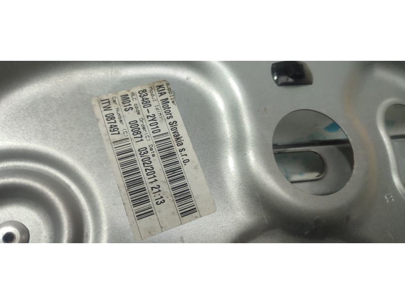 ELEVALUNAS TRASERO DERECHO 834802Y010  - imagen 2