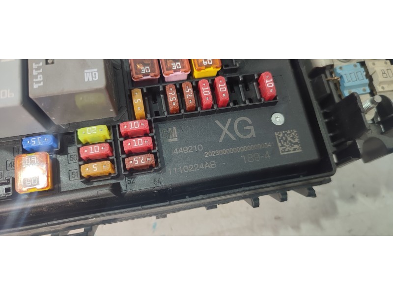 CAJA RELES / FUSIBLES 13449210  - imagen 2